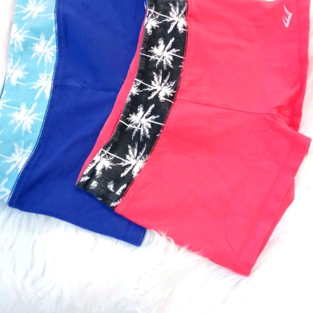 2 everlast shorts size M(10/12) used